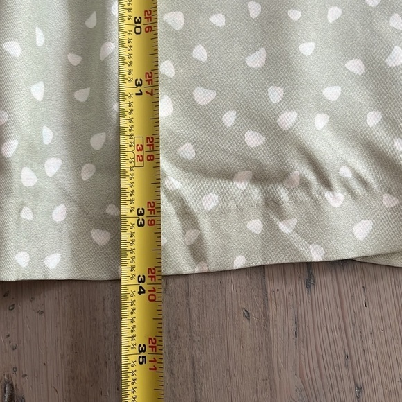 NWT. Vince Silk Stone Dots Drape Skirt in Celery Size 12 - Picture 7 of 10